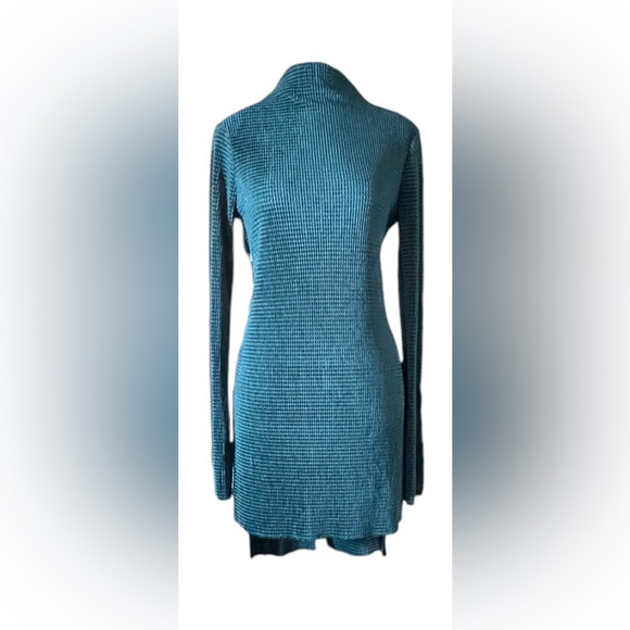Zara Tunic Dress in Emerald Green - Picture 2 of 12